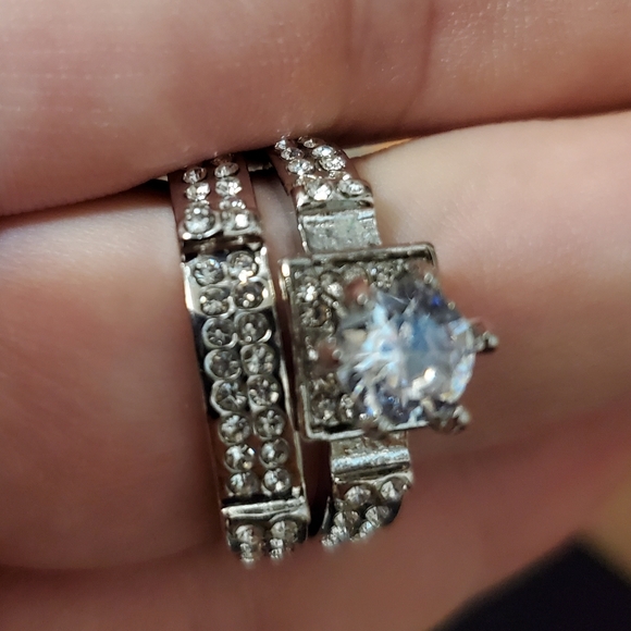 18k white gold Plated white diamond ring - Picture 3 of 3